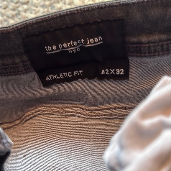 Slim Gray Jeans with Modern Fit - Picture 2 of 3